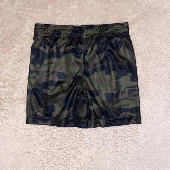 Under Armour Boys Outfit Size 2T